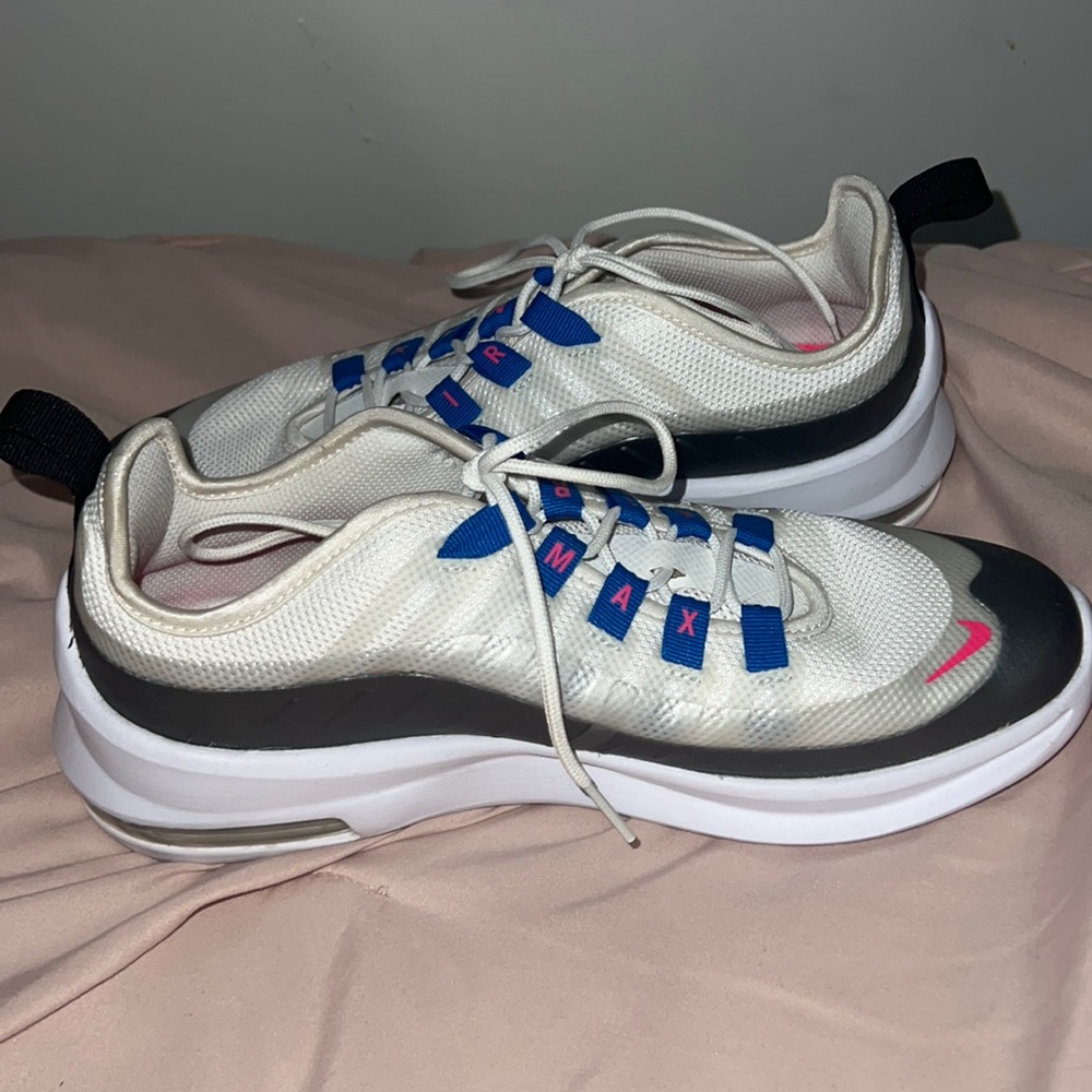 Nike air sneakers